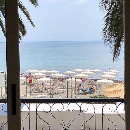 Hotel Solemare Альбенга Экстерьер фото